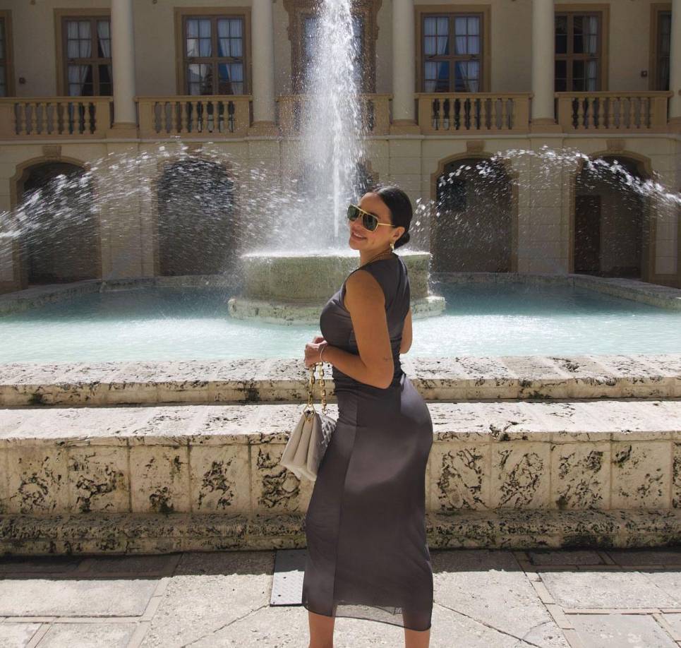 ”Yo me fui hace 10 años de este país, nunca me he registrado para votar y nunca he tenido el chance”, manifestó.