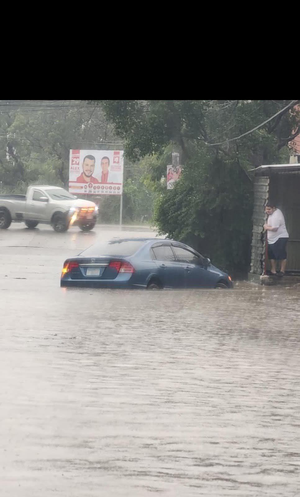 Muertos, derrumbes y calles inundadas por las lluvias en Honduras