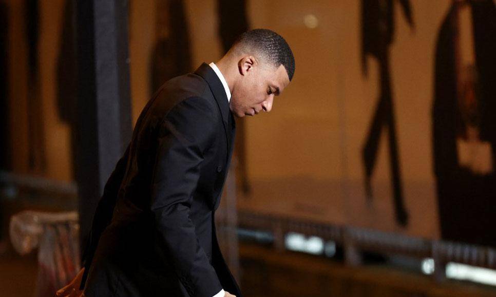 Por otra parte, Fabrizio Romano informa que Mbappé solamente ha estado en pláticas con Real Madrid llegando a descartar de esta manera los rumores que colocan en otros clubes.