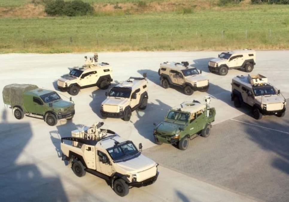 El mandatario millennial no detalló cuántos de estos vehículos serán entregados al Ejército de El Salvador, ni tampoco su costo.