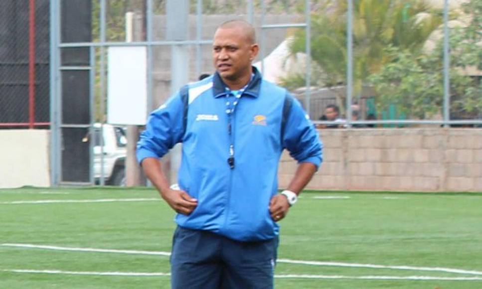 El técnico hondureño Ramón Romero, que dirigió al Olancho FC de la Liga de Ascenso, está en lista de candidatos para dirigir al Juticalpa.