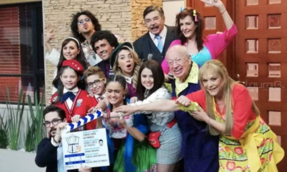 La serie de 'Una familia de diez' es una de las comedias más populares en la televisión mexicana. Tuvieron que pasar varios años para que Televisa diera luz verde a una segunda temporada.