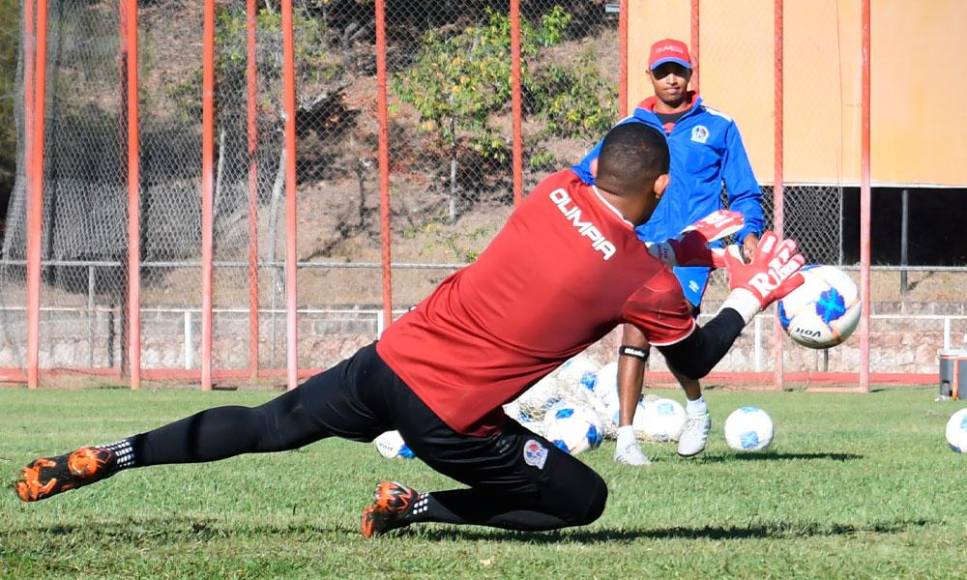 Donis Escober se ha encargado de pulir a los porteros del Olimpia a lo largo de los últimos años.