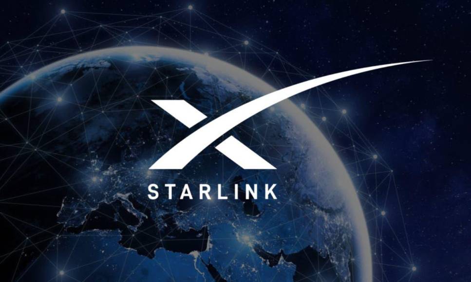 ¿Qué es y cómo funciona el internet satelital Starlink? En 2021, Elon Musk lanzó al espacio, a través de su compañía SpaceX, alrededor de 1,500 satélites, con el objetivo de proporcionar una red mundial que llegue incluso a los lugares más remotos del planeta y de esta forma reducir la brecha digital.