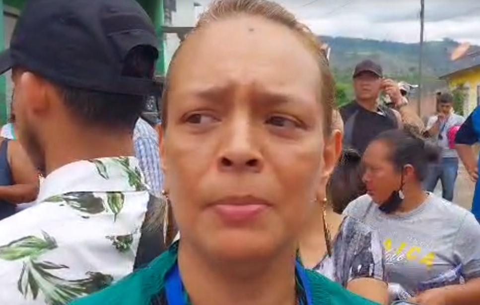 Telma Ordóñez llegó a la salida de la cárcel y fue testigo de las escenas dantescas.