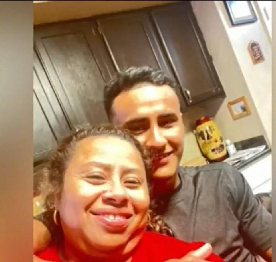 Privado dice que ella estaba trabajando en una estación de gasolina esa noche cuando llamó Cortés diciéndole que dos hombres lo estaban persiguieron y que lo iban a matar. 