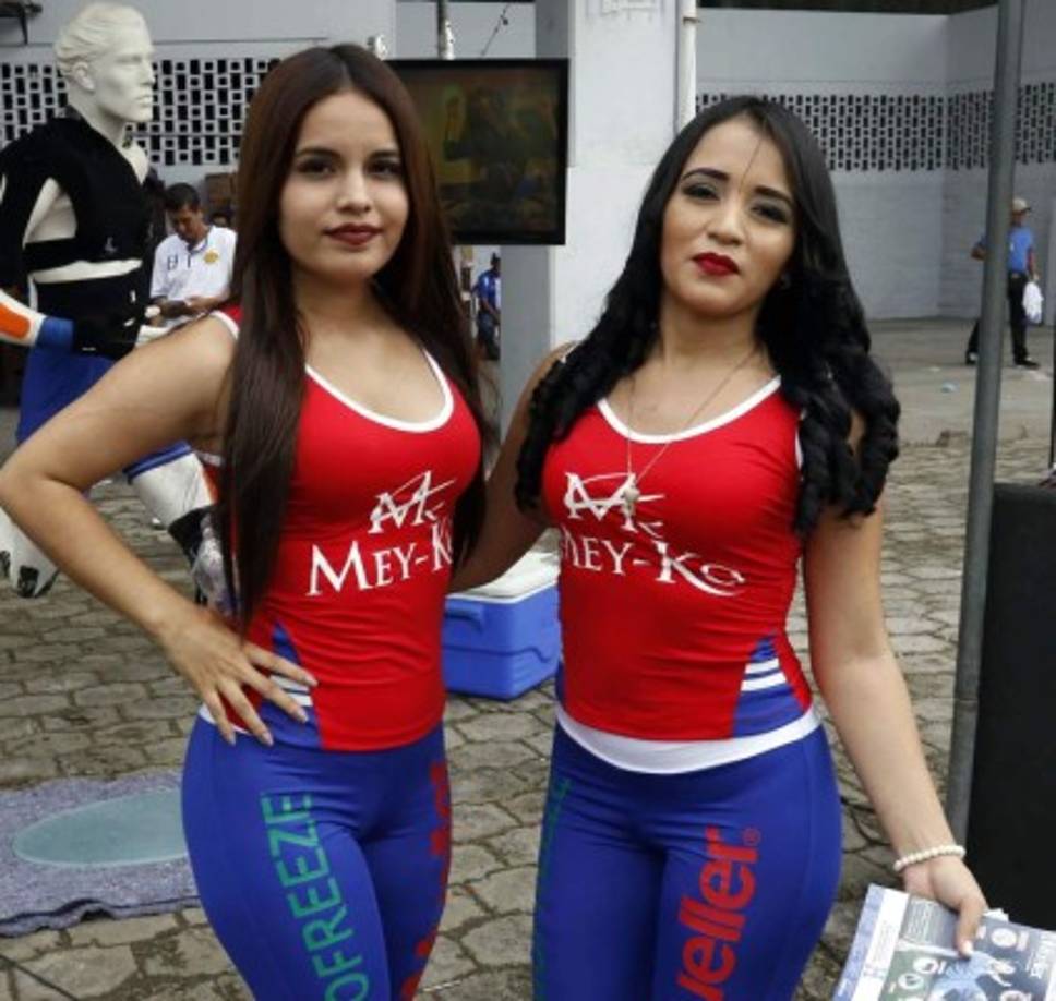 La belleza de las edecanes en el coloso sampedrano.