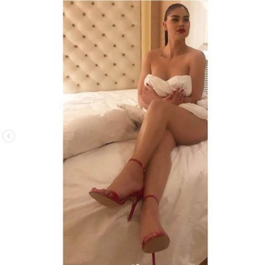 Paola ventiló que con su hermano ya no tiene relación y sostiene disputas por temas económicos como la posesión de una casa. “Carlos antes era muy unido a mí, yo me iba a vivir con él cuando jugaba en la MLS, pero su mujer lo separó de su familia por celos”.