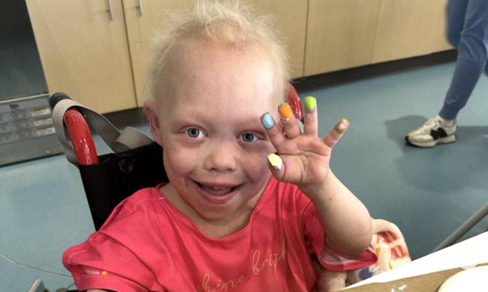 Isabella Thomson, más conocida en redes como Bella Brave, murió el 14 de julio debido a las complicaciones derivadas del conjunto de enfermedades raras que padecía.