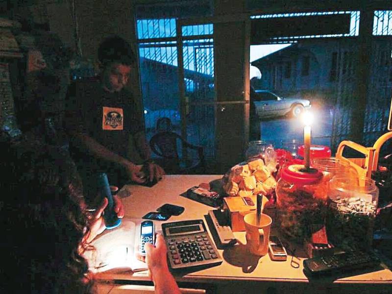 De acuerdo con los expertos, la crisis puede empeorar y dejar al país con racionamientos de energía peores a los que se dieron en 1994.