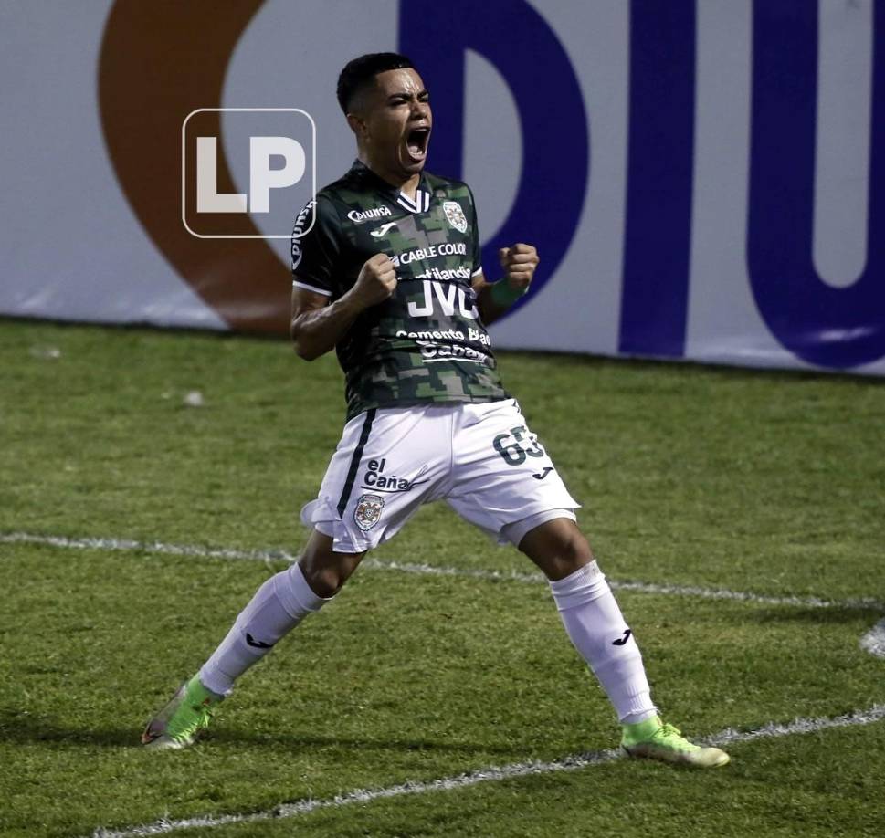 Así gritó Isaac Castillo su gol para abrir el marcador en el repechaje contra el Victoria.