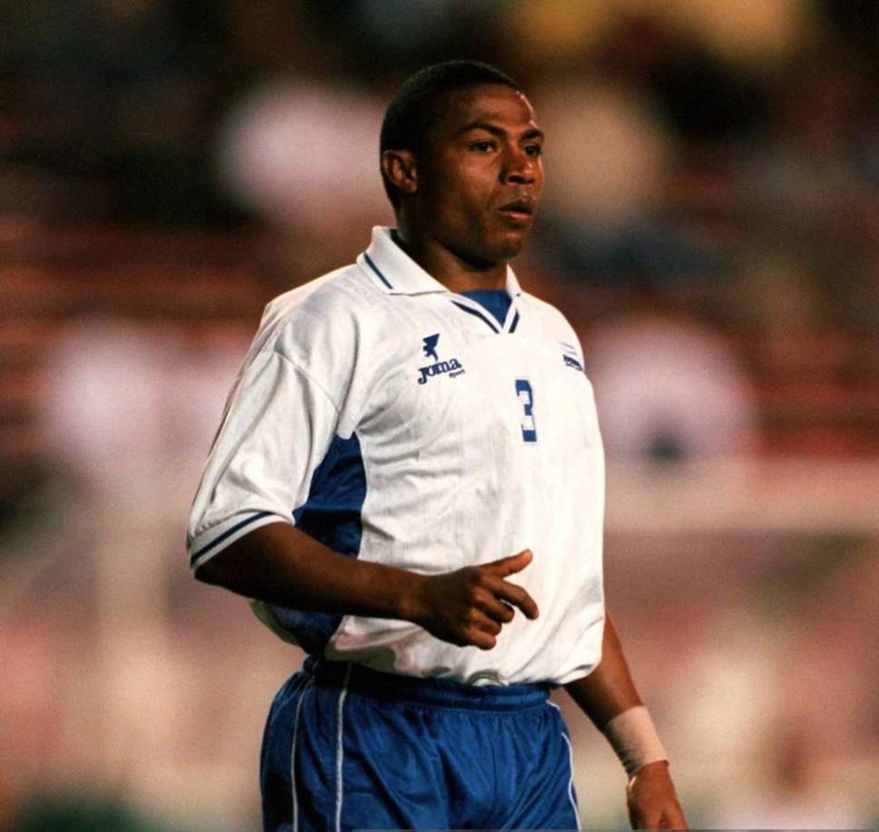 Reynaldo Clavasquín - El exjugador de la Selección de Honduras aprovechó su mejor momento para probar suerte en Escocia tras ser fichado por el Dundee United. Luego fue a Austria también.