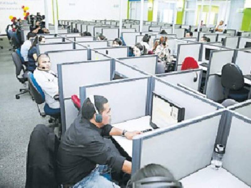 La tecnología crea nuevas oportunidades y mejora las condiciones de vida.