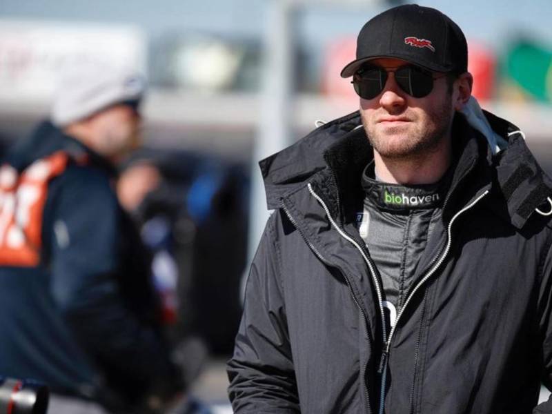 El automovilismo estadounidense se estremeció por la noticia de la detención del piloto Cody Ware, quien es acusado de haber estrangulado a una mujer.