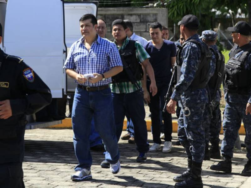 La Fiscalía pidió fallo absolutorio a favor de seis de los acusados, entre ellos los dos pilotos guatemaltecos y dos colombianos.