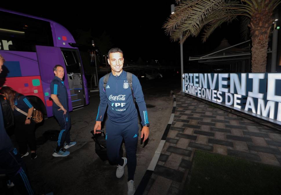 Lionel Scaloni, DT de Argentina, exigió que en la concentración en Doha haya una buena parrilla para poder asar las carnes que tanto les gustan a los jugadores y poder compartir así un momento de relajación .