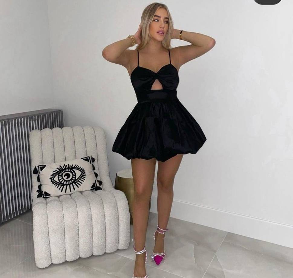 Hija de exfutbolista se casa en secreto con crack del Manchester City