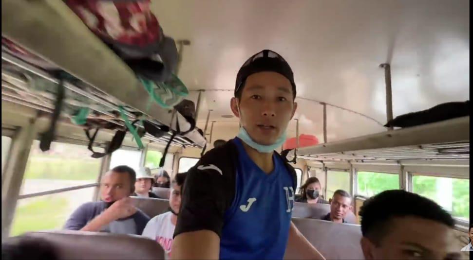 Shin Fujiyama sorprende a sus alumnos con un viaje de graduación a Copán