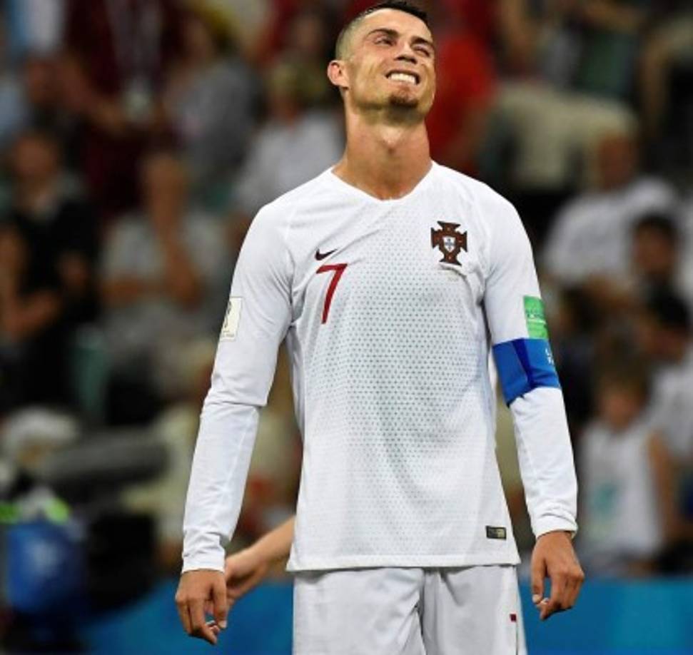 Horas después del adiós de Messi, llegó la hora de la despedida para su 'archirrival': Portugal no pudo con Uruguay y Cristiano dijo adiós.