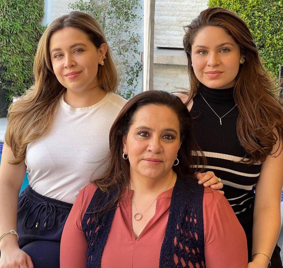 Agregaron que ni si quiera podían hablar con sus dos padres y que todo lo estaban viendo por televisión.