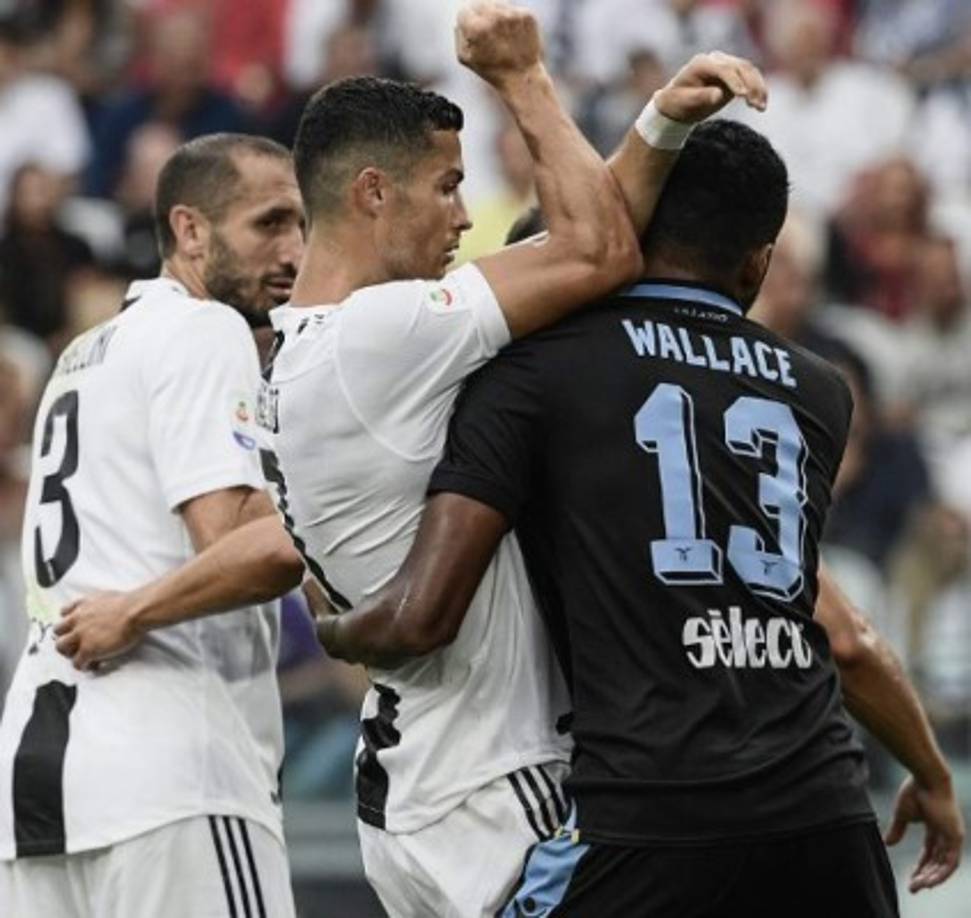 Cristiano Ronaldo estuvo bien marcado por la defensa de Lazio.