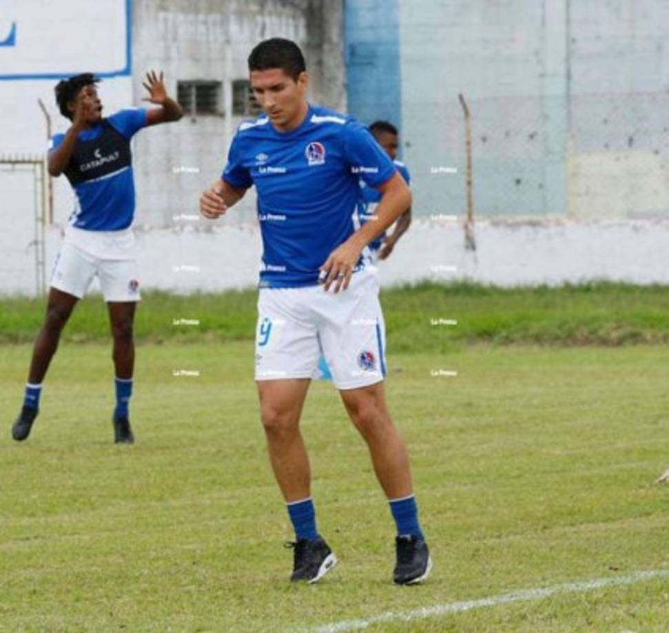 Johnny Leverón: Será el compañero de Jonathan Paz en la zaga central del Olimpia ante Comunicaciones.