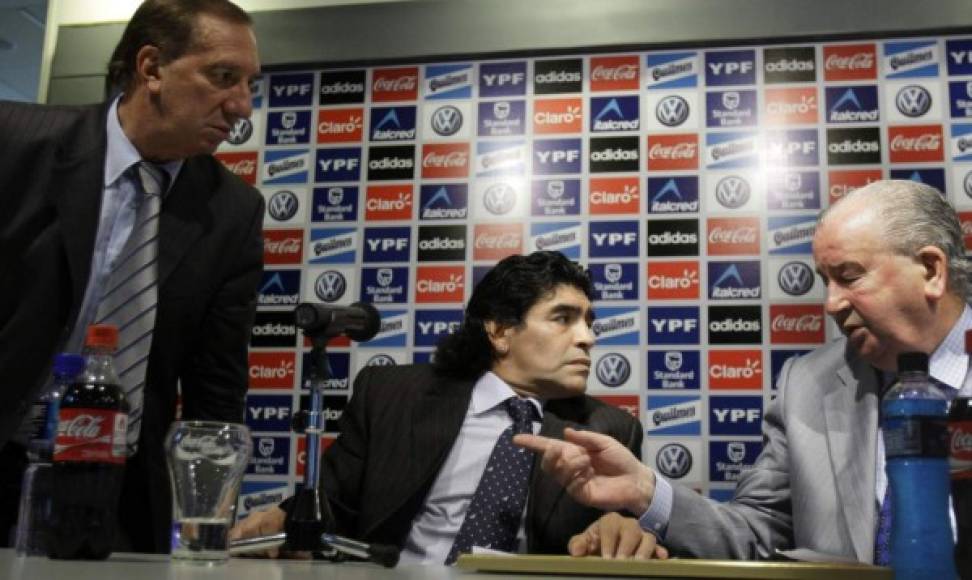 'Grondona me mintió, Bilardo me traicionó', Maradona tras dejar de ser el DT de Argentina.<br/><br/>'A Grondona se le escapó la tortuga'.