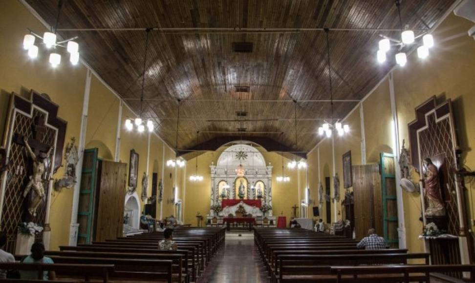 Los pobladores del puerto de Trujillo tienen la impresionante iglesia San Juan Bautista.