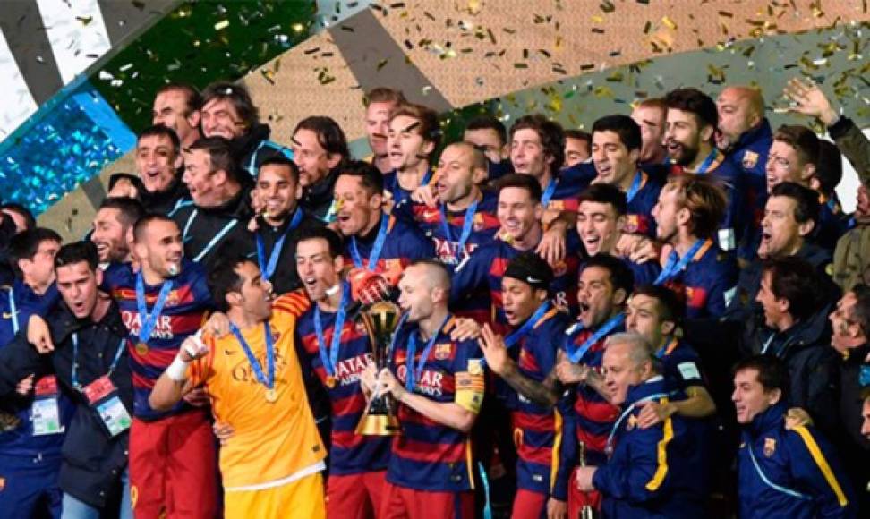 2015 - Barcelona: El torneo regresaba a Japón y el Barcelona sumaba una estrella más, ante River Plate, con un contundente 3-0.