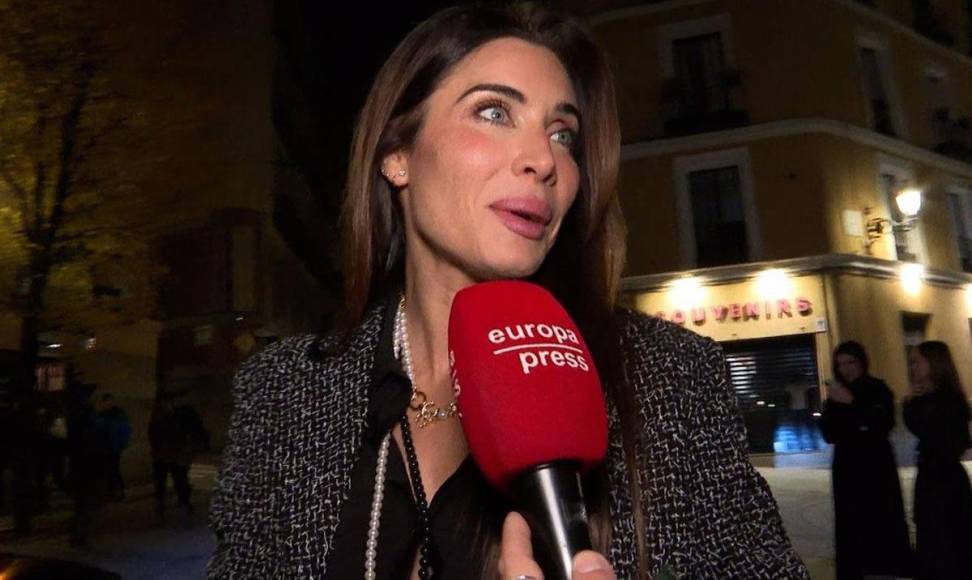Pilar Rubio ha reaparecido en Sevilla, siendo captada por las cámaras de Europa Press. “Todo muy bien, gracias, muy amable”, ha respondido cuando los reporteros le preguntaron por Sergio Ramos y su familia política.