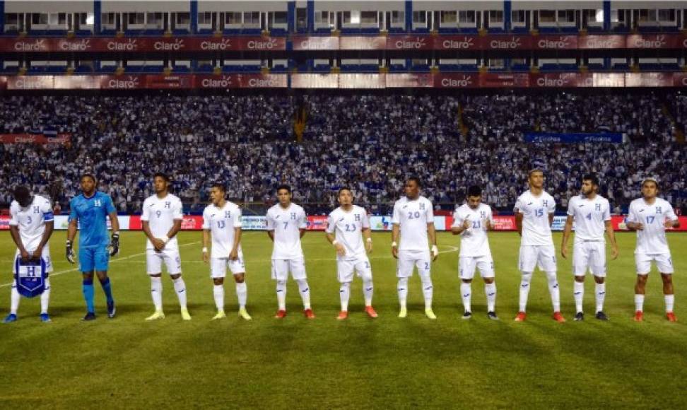 Honduras ha quedado en el sexto lugar de la tabla de posiciones de la octagonal de Concacaf con apenas dos puntos, después de sumar dos empates de visita (1-1 vs Canadá y 0-0 vs El Salvador) y la dolorosa derrota en casa ante Estados Unidos (1-4).