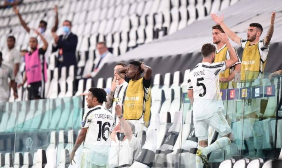 Los jugadores de la Juventus no podían creer la eliminación a manos del Lyon.