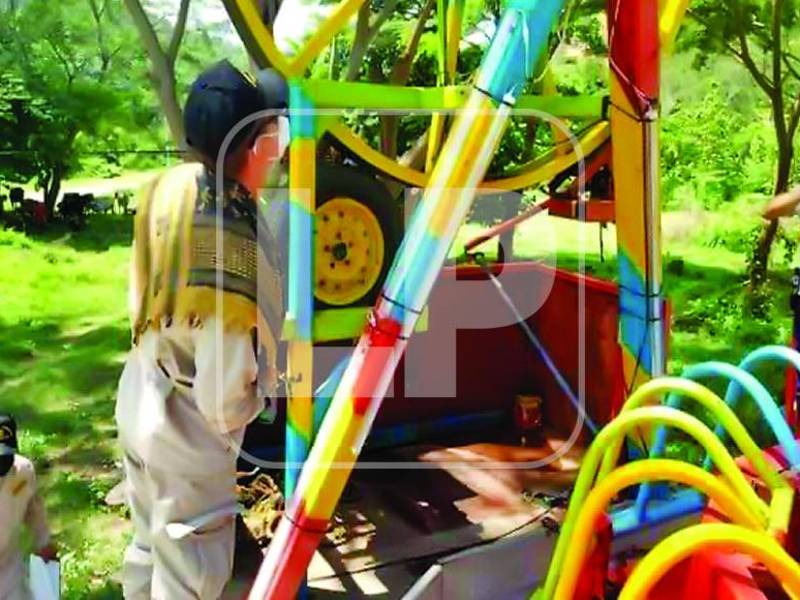 Los bomberos inspeccionaron todos los juegos mecánicos instalados en Chinda.