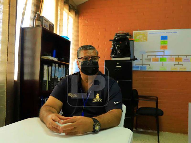 Óscar Turcios ha dirigido durante más de cuatro años y medio los centros de internamiento de El Carmen, en San Pedro Sula.