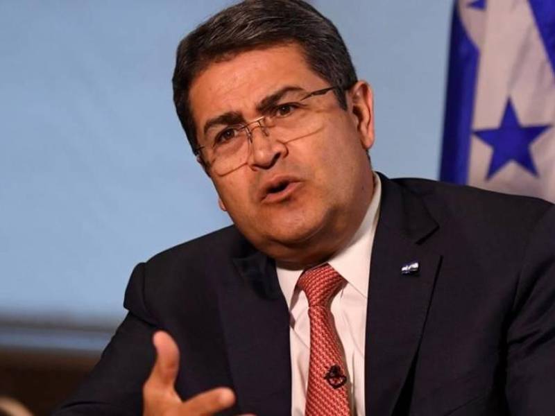 El experimente hondureño enfrenta cargos por narcotráfico y uso de armas.