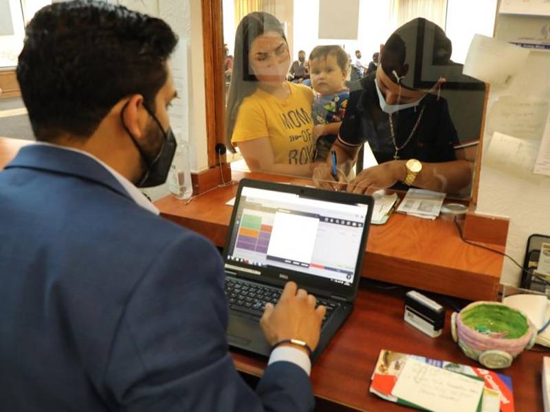 El servicio estará disponible inicialmente en esas tres naciones, posteriormente se extenderá a otros consulados en Europa y Asia.