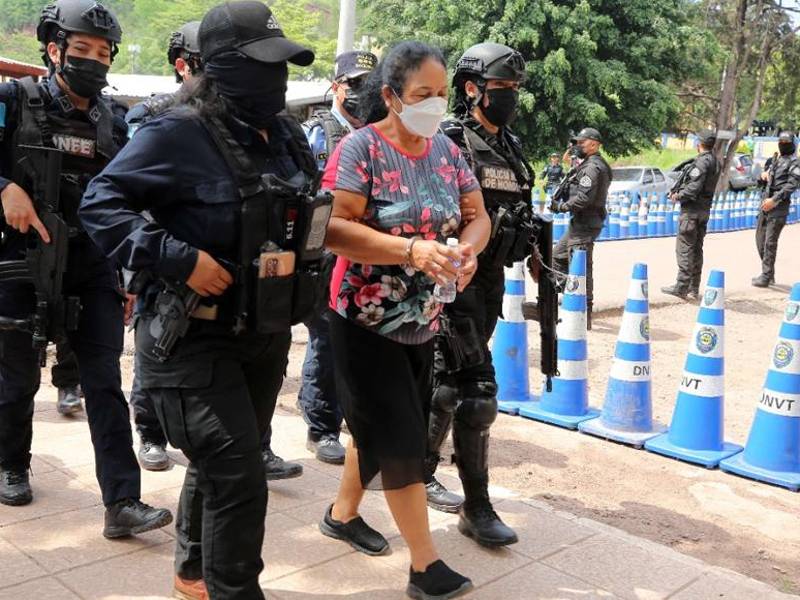 La defensa legal de Herlinda Bobadilla presentó este lunes una solicitud especial ante la Secretaría de Seguridad.