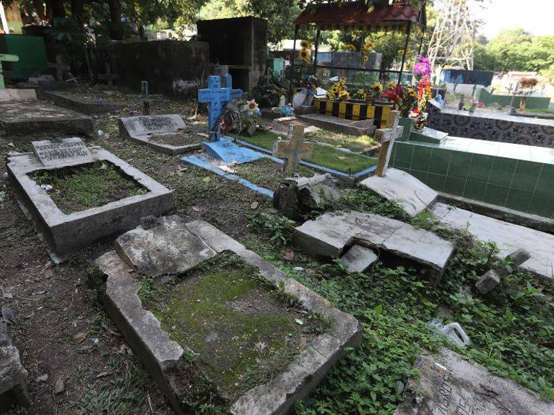 Duelo y dolor rodea a miles de familias que perdieron a sus seres queridos producto de los embates del cáncer.