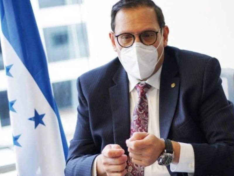 Lisandro Rosales afirmó que no hay nada en Panamá que lo relacione.