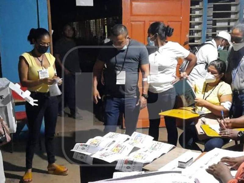 Los ciudadanos de ambos municipios deberán volver a las urnas para elegir a sus máximas autoridades.