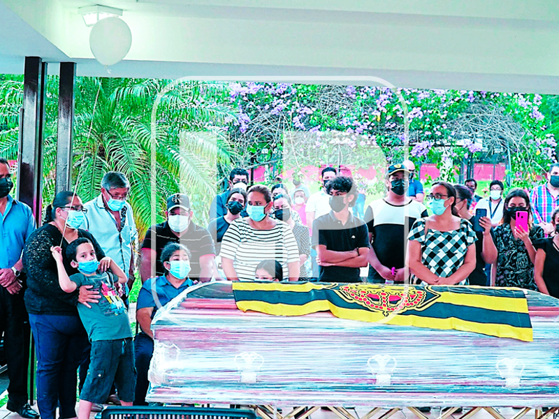 Sentido adiós a Óscar Jananía, querido docente y periodista