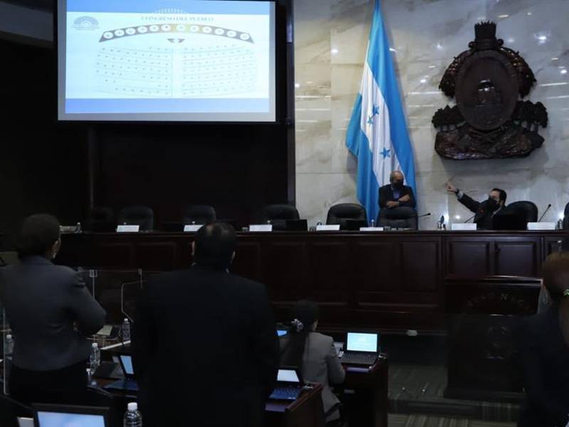 Los hondureños podrán continuar realizando trámites migratorios y consulares.