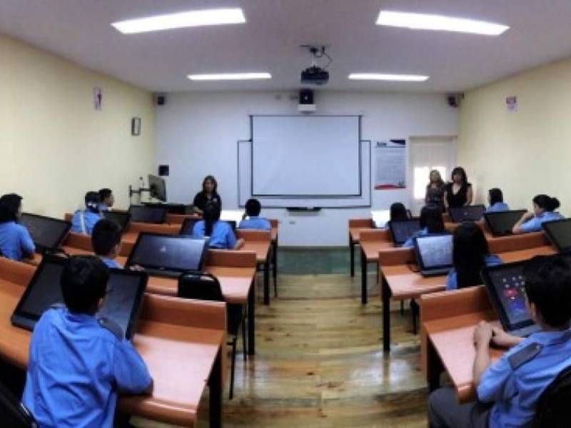 La educación técnica sigue siendo necesaria para el desarrollo del país.