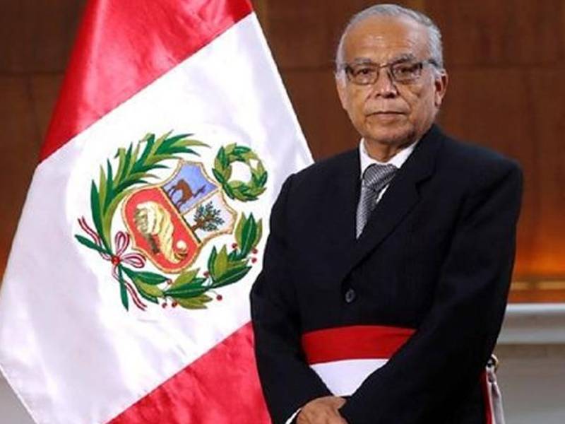 El polémico ministro de Pedro Castillo, Aníbal Torres, puso como ejemplo las obras de infraestructura de Hitler durante una sesión pública del gabinete.