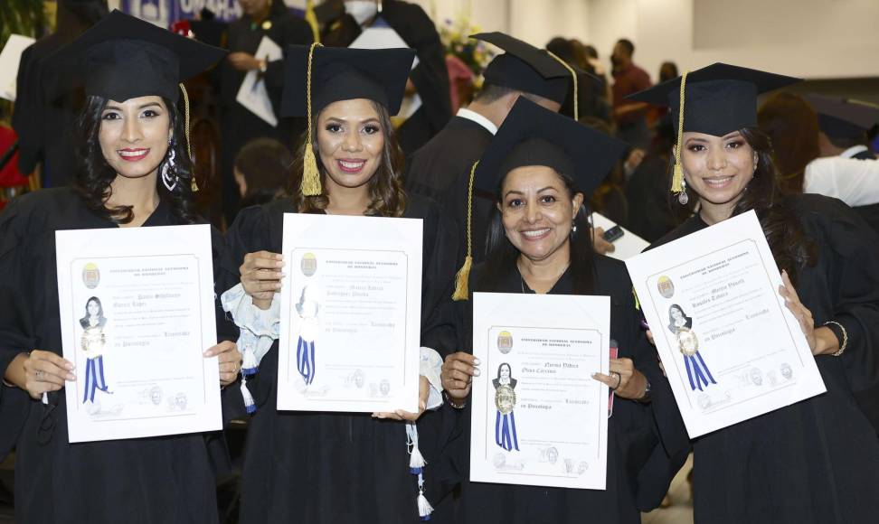 Paola García, Marcia Rodríguez, Yadira Oliva y Merlin Rosales