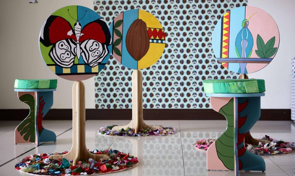 “Una tarde en el jardín encantado” de Ana Handal de Abufele