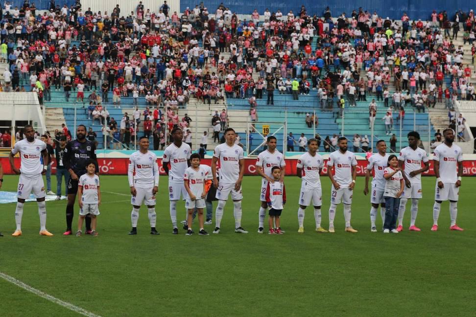 Oficial: Olimpia anuncia renovación de dos futbolistas claves en la final