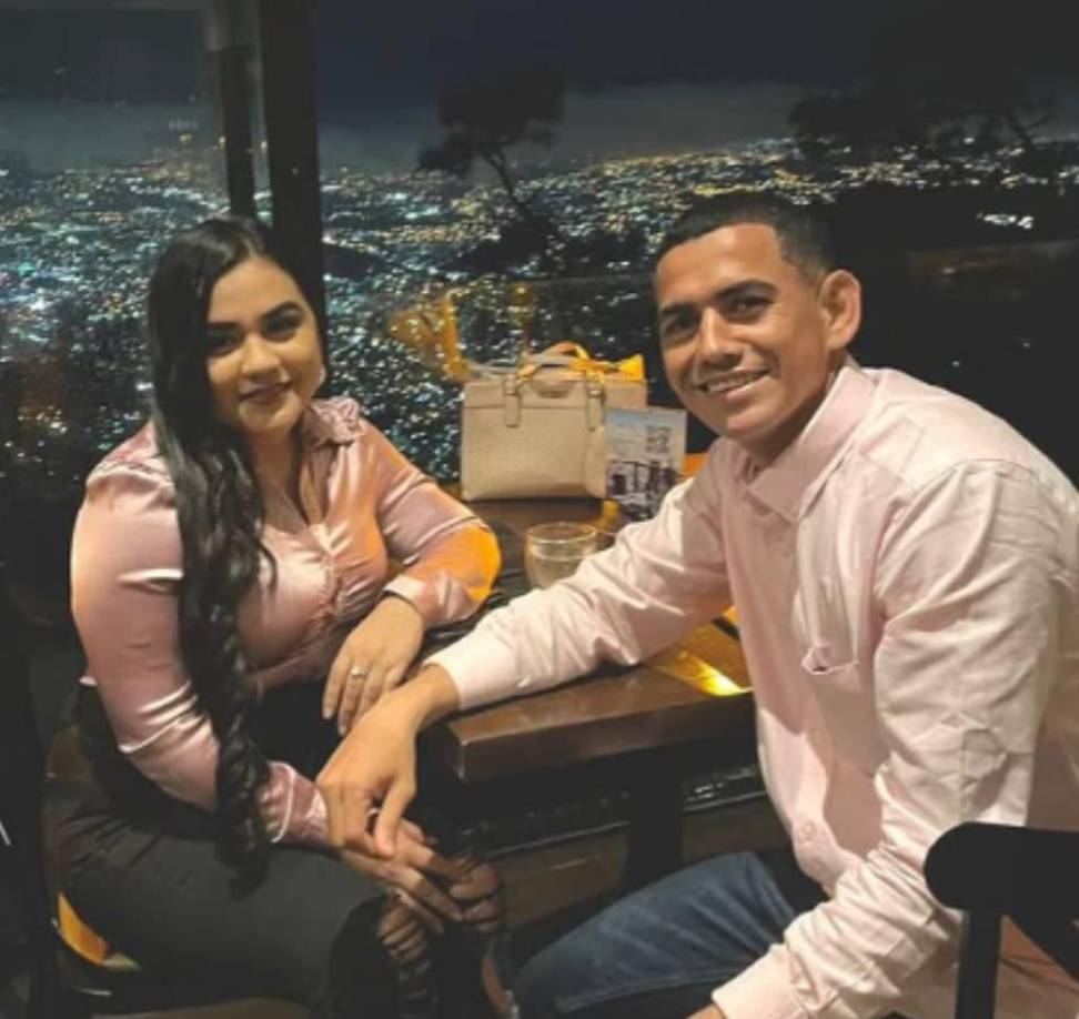 Edwin Maldonado: El volante del Motagua está casado con la guapa Alejandra.