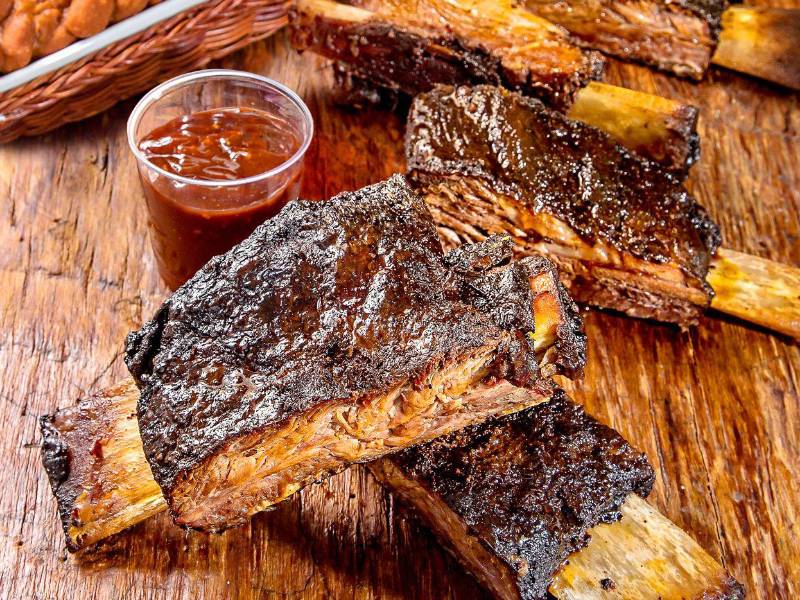 Regálate un gustazo de sabor con estos invaluables cortes de cerdo, ideales para una reunión informal o para una tarde de cervecitas.