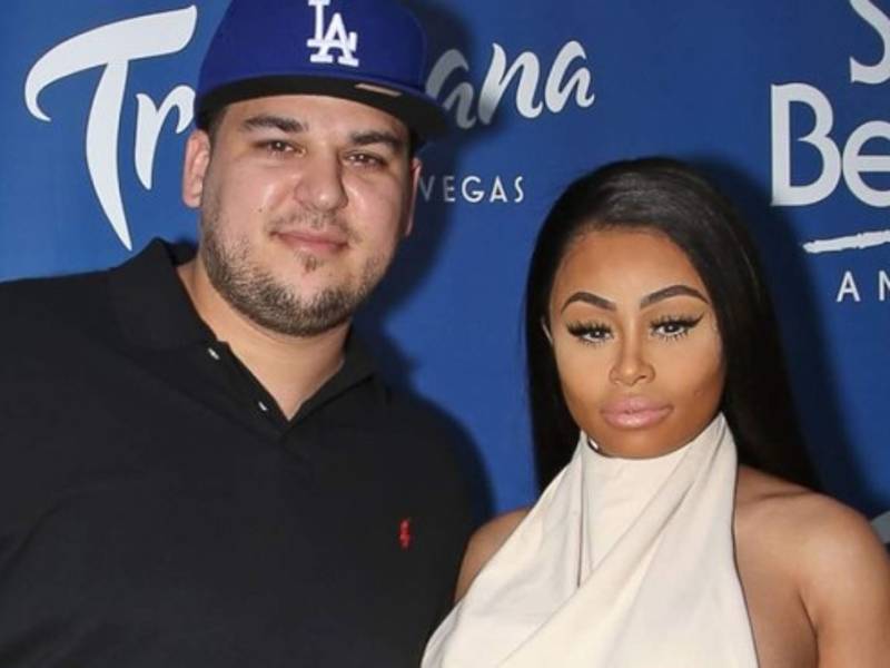 La excuñada de Kim Kardashian y Kylie Jenner desató polémica por vender llamadas 'reconfortantes' a sus seguidores.